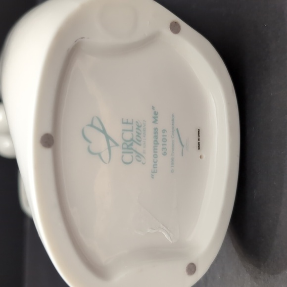 VGT,Enesco Circle Of Love , Encompass Me Figurine. - Picture 6 of 7